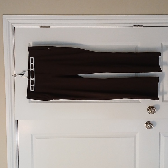 Top and bottom lululemon pants and v cut back in action top espresso - Picture 8 of 10